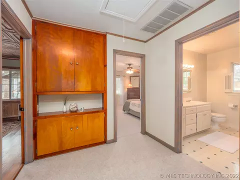 2976 E 45th Pl, Tulsa, OK 74105 photo 25