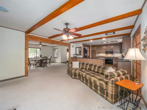 2976 E 45th Pl, Tulsa, OK 74105 photo 13