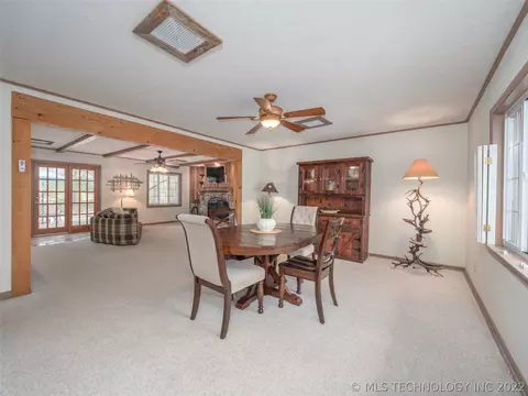 2976 E 45th Pl, Tulsa, OK 74105 photo 7