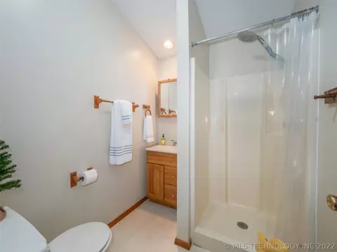 2976 E 45th Pl, Tulsa, OK 74105 photo 30
