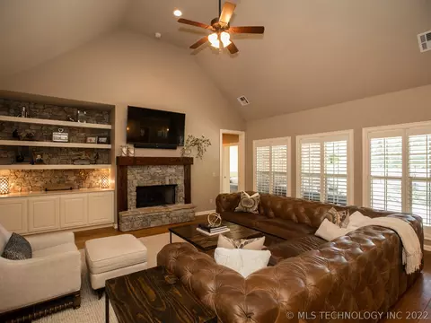 3226 E 34th St, Tulsa, OK 74105 photo 17