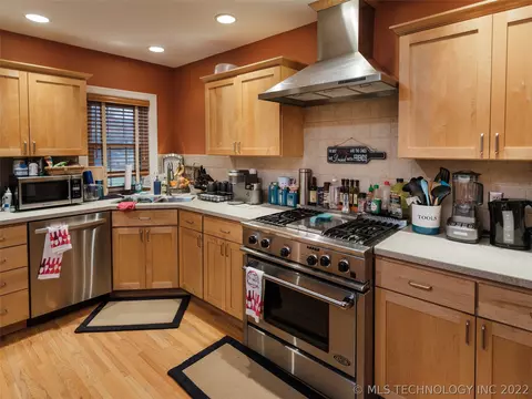 2437 E 20th St, Tulsa, OK 74104 photo 8