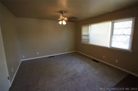 10909 E 3rd St, Tulsa, OK 74128 photo 2