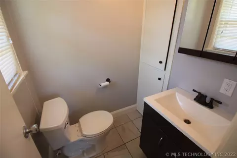 10909 E 3rd St, Tulsa, OK 74128 photo 7