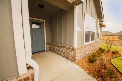 13330 E 43rd St, Tulsa, OK 74134 photo 2