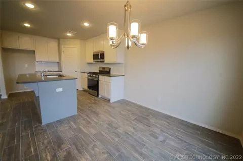13330 E 43rd St, Tulsa, OK 74134 photo 9