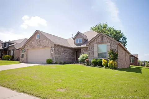 1210 E 133rd Pl, Glenpool, OK 74033 photo 3
