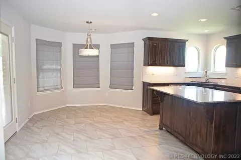 1210 E 133rd Pl, Glenpool, OK 74033 photo 16