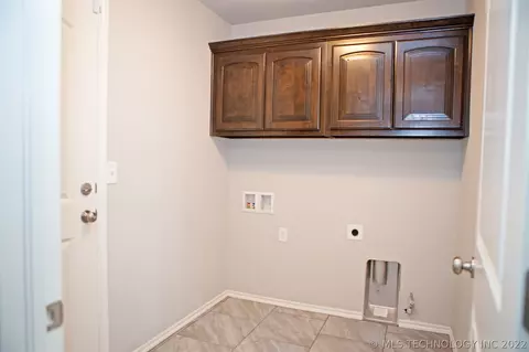 1210 E 133rd Pl, Glenpool, OK 74033 photo 27