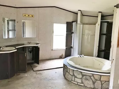 426688 E 1020 Rd, Checotah, OK 74426 photo 2