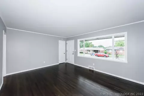 7419 E 30th St, Tulsa, OK 74129 photo 7