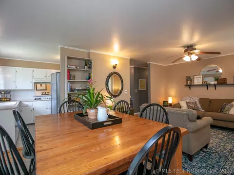 1568 E 59th Pl, Tulsa, OK 74105 photo 11