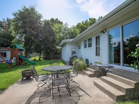 1568 E 59th Pl, Tulsa, OK 74105 photo 30