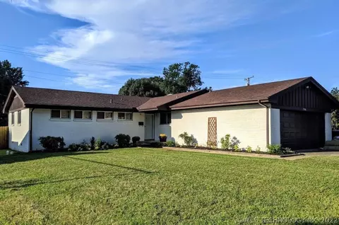 7306 E 27th St, Tulsa, OK 74129 photo 2
