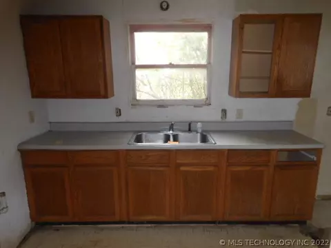 4236 E Young Pl, Tulsa, OK 74115 photo 4