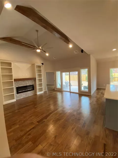 1715 E 57th Pl, Tulsa, OK 74105 photo 8