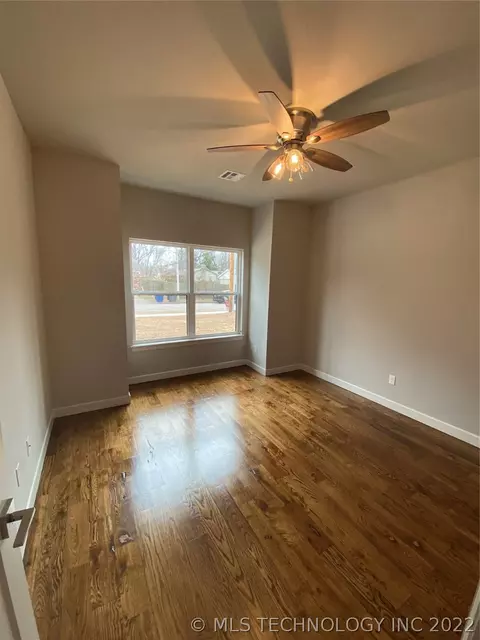 1715 E 57th Pl, Tulsa, OK 74105 photo 21