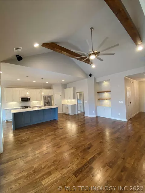 1715 E 57th Pl, Tulsa, OK 74105 photo 2