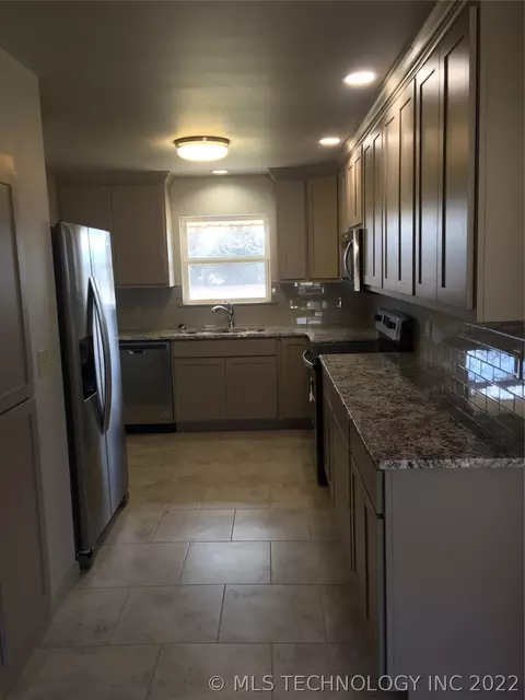 1215 E 9th St, Cushing, OK 74023 photo 6