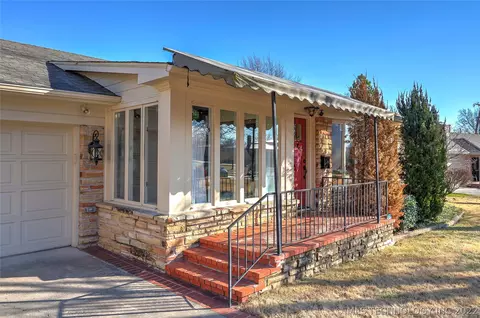 2661 E 33rd Pl, Tulsa, OK 74105 photo 4