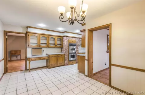 6914 E 64th Pl, Tulsa, OK 74133 photo 7