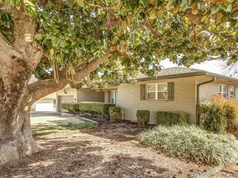 5428 E 19th St, Tulsa, OK 74112 photo 2