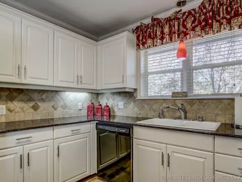 5428 E 19th St, Tulsa, OK 74112 photo 29
