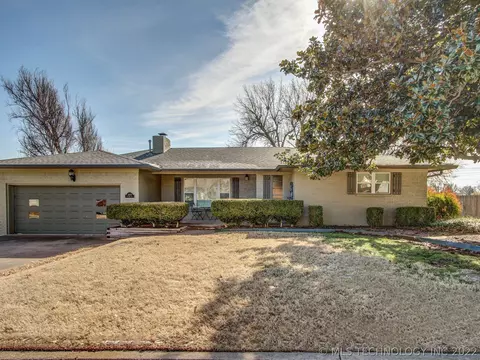 5428 E 19th St, Tulsa, OK 74112 photo 1