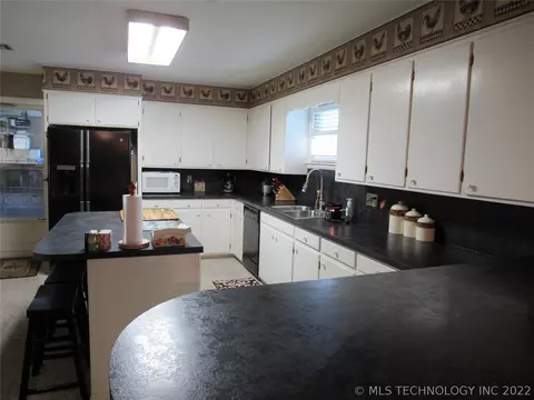111 Circle Dr, Checotah, OK 74426 photo 14