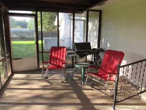 111 Circle Dr, Checotah, OK 74426 photo 32
