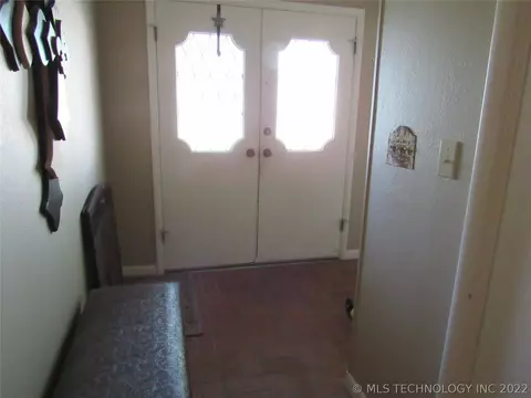 111 Circle Dr, Checotah, OK 74426 photo 9