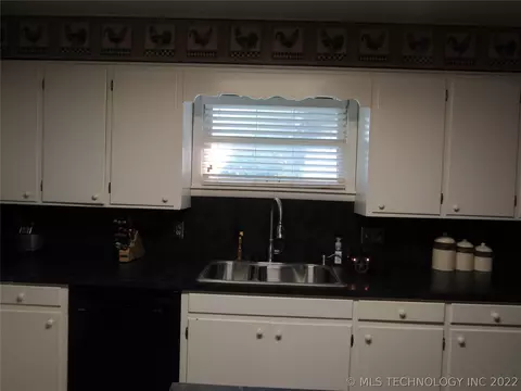111 Circle Dr, Checotah, OK 74426 photo 16