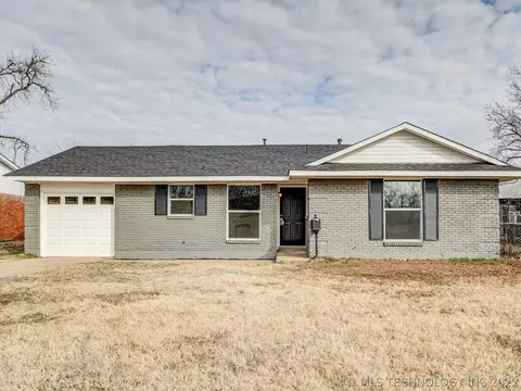 8919 E 47th St, Tulsa, OK 74145 photo 1