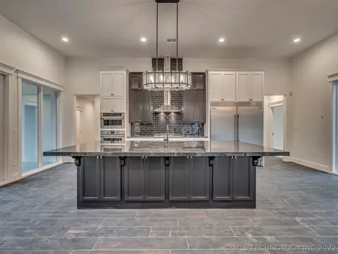 1004 E 37th St S, Tulsa, OK 74105 photo 9