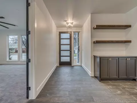 1004 E 37th St S, Tulsa, OK 74105 photo 3