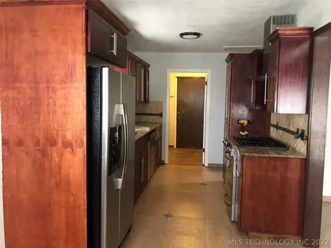 12126 E 36th St, Tulsa, OK 74146 photo 6