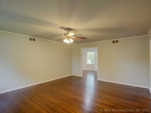 1609 E 54th Pl S, Tulsa, OK 74105 photo 7