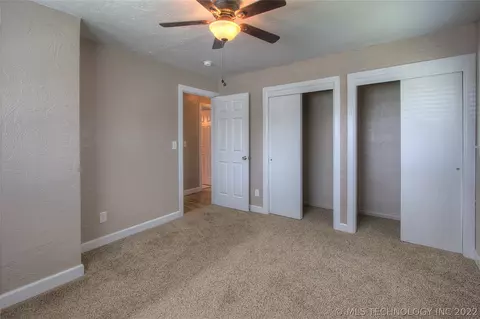 5947 E 26th St, Tulsa, OK 74114 photo 13