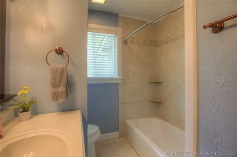 5947 E 26th St, Tulsa, OK 74114 photo 18