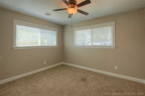 5947 E 26th St, Tulsa, OK 74114 photo 20