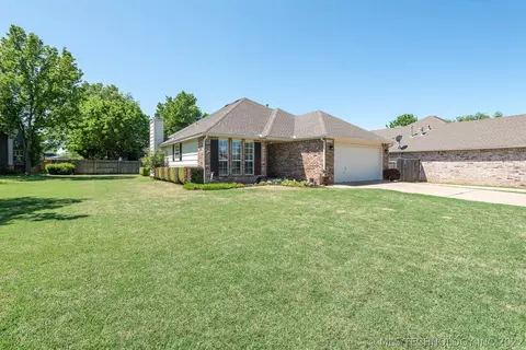 19506 E 37th St S, Broken Arrow, OK 74014 photo 2
