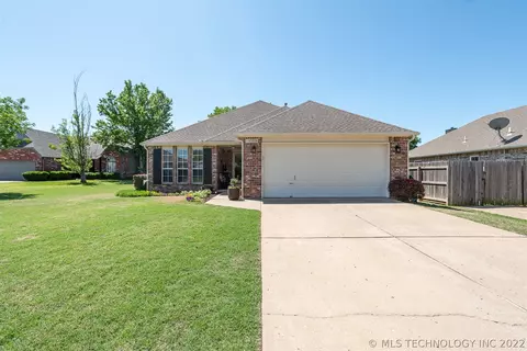 19506 E 37th St S, Broken Arrow, OK 74014 photo 1