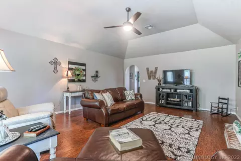 19506 E 37th St S, Broken Arrow, OK 74014 photo 11