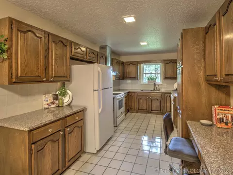 3422 E 85th Pl, Tulsa, OK 74137 photo 13