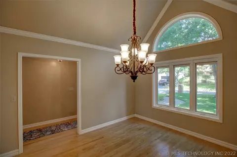 5548 E 77th St, Tulsa, OK 74136 photo 7