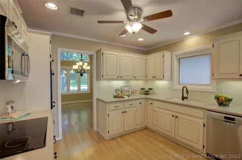 5548 E 77th St, Tulsa, OK 74136 photo 10