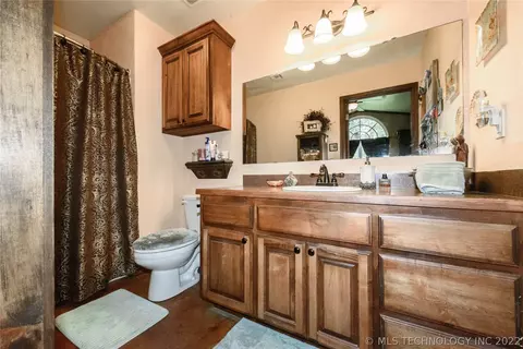 1511 E Maple St, Cushing, OK 74023 photo 20