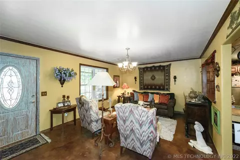 1511 E Maple St, Cushing, OK 74023 photo 7