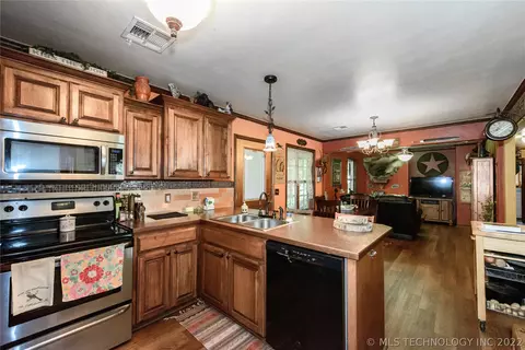 1511 E Maple St, Cushing, OK 74023 photo 12