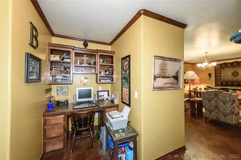1511 E Maple St, Cushing, OK 74023 photo 21